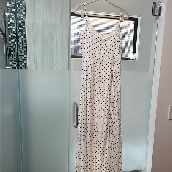 Jenni Kayne White and Gray Polka Dot Fabric Maxi Dress - Picture 3 of 4